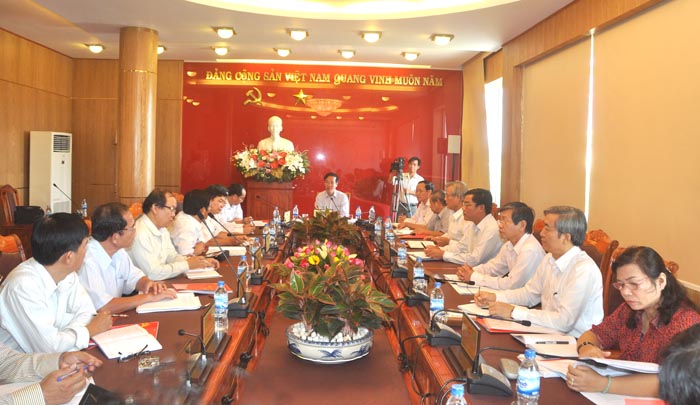 การประชุมเพื่อสำรวจ วิจารณ์ตนเองและวิจารณ์คนอื่นตามมติของการประชุมคณะกรรมการกลาง